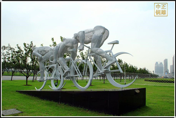 廣場不銹鋼城市雕塑.jpg