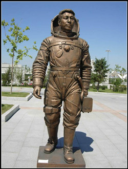 楊利偉銅雕塑|人物雕塑廠家制作